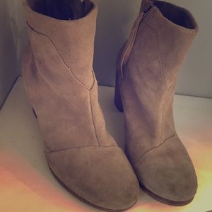 Toms suede ankle boots